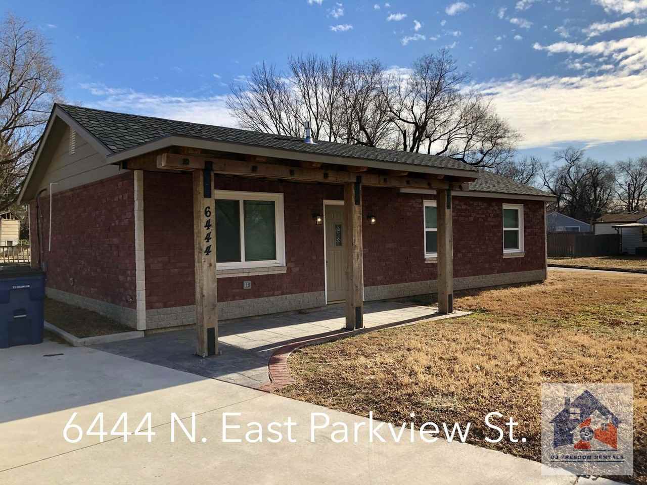 6444 N East Park View St - Photo 2 of 15