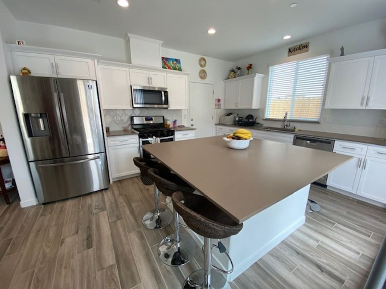 807 Descanso Ave - Photo 3 of 18