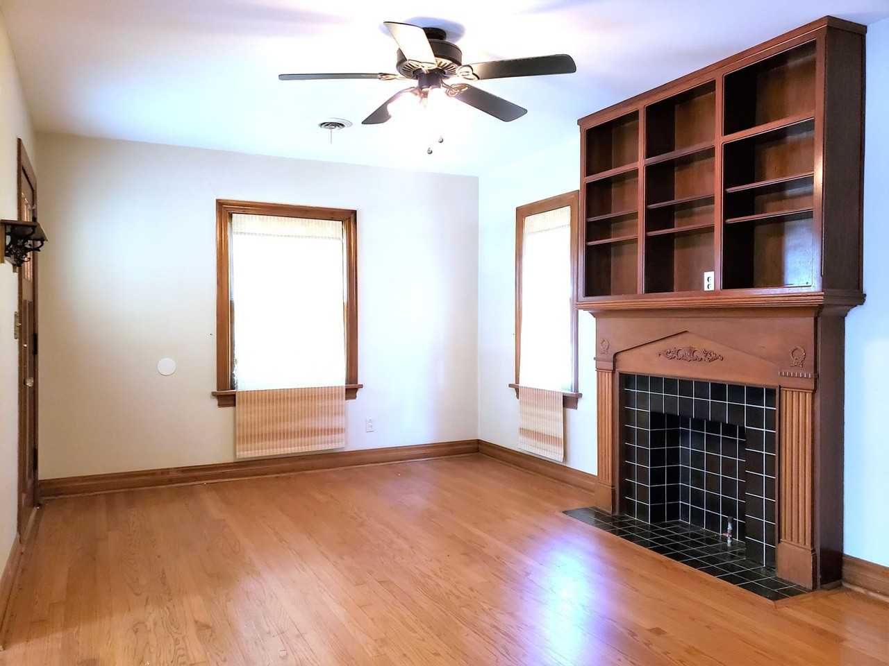 1112 Northwest 44th Street - Photo 2 of 12