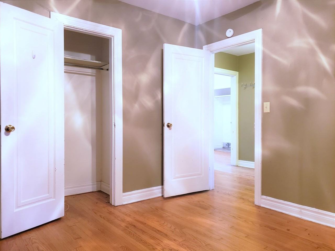 1112 Northwest 44th Street - Photo 7 of 12