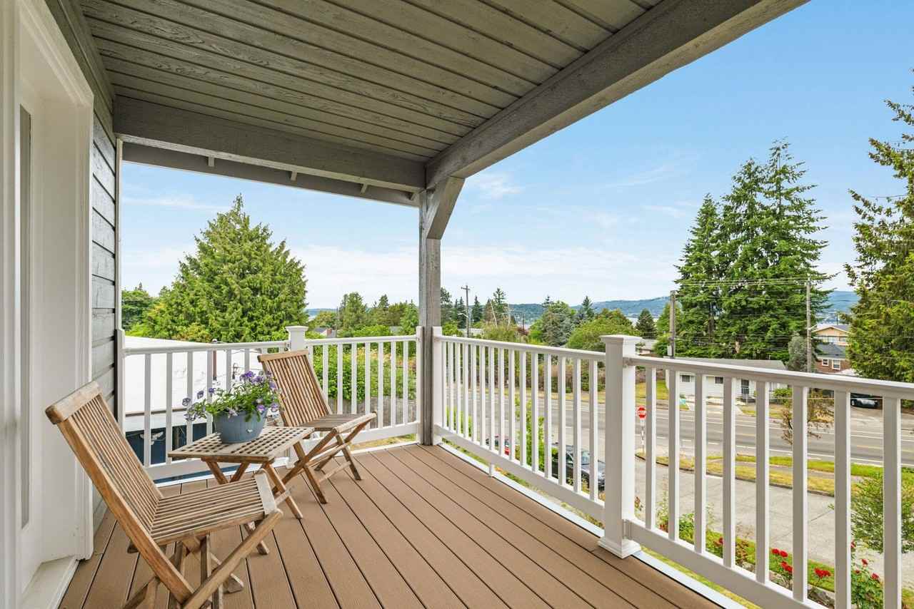 10433 62nd Ave S - Photo 2 of 35