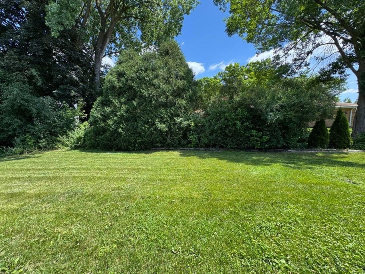 2330 S Brookside Pkwy - Photo 3 of 23