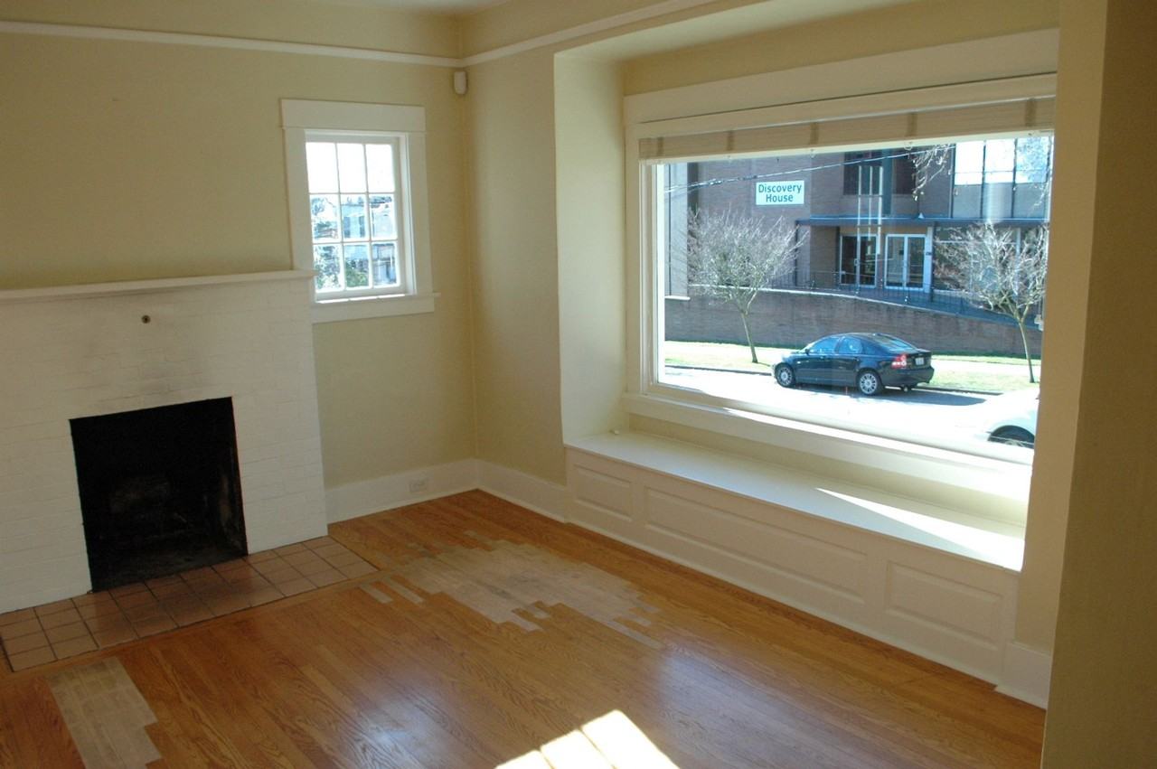 4412 2nd Ave Ne - Photo 2 of 24