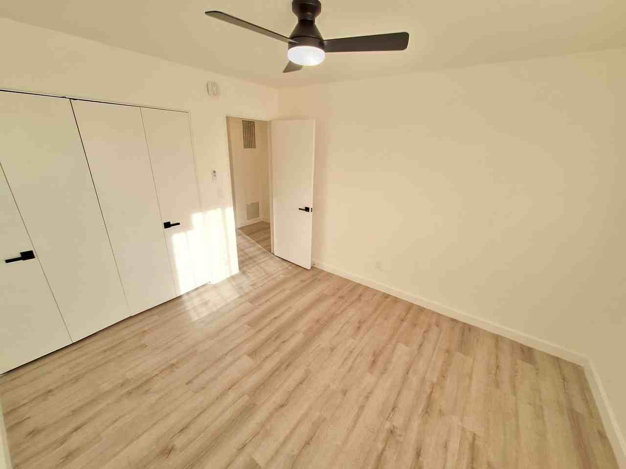 11744 Runnymede St - Photo 7 of 19