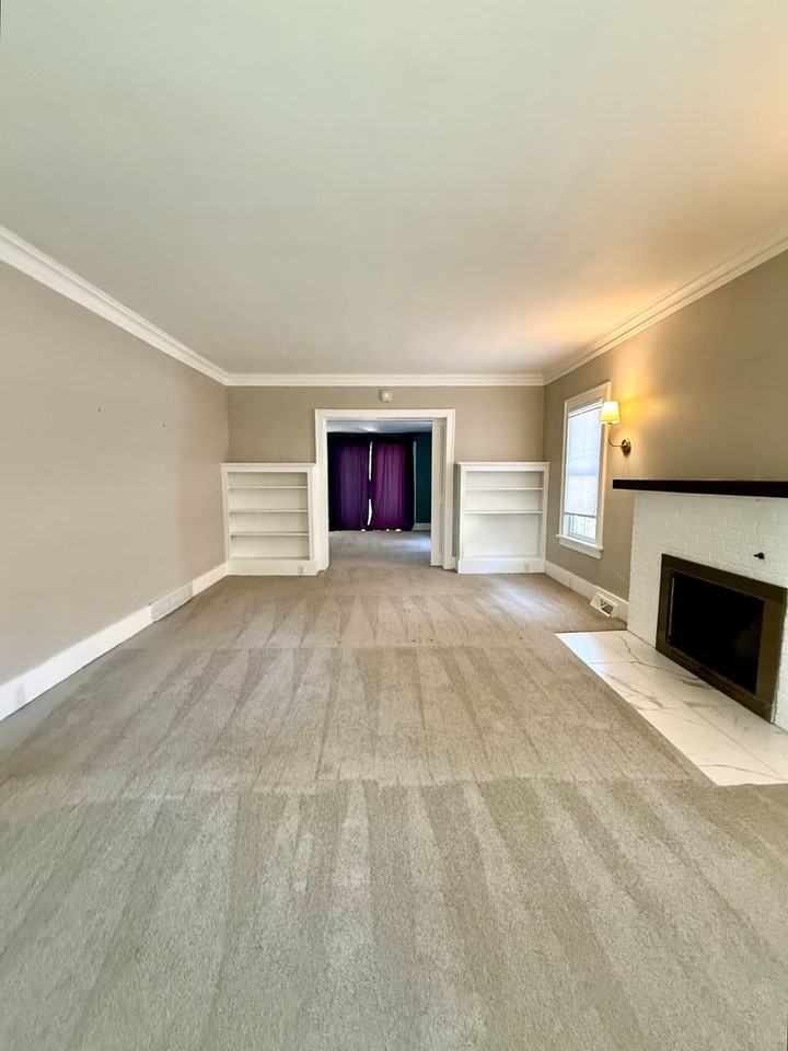 1002 Short Road - Photo 6 of 20