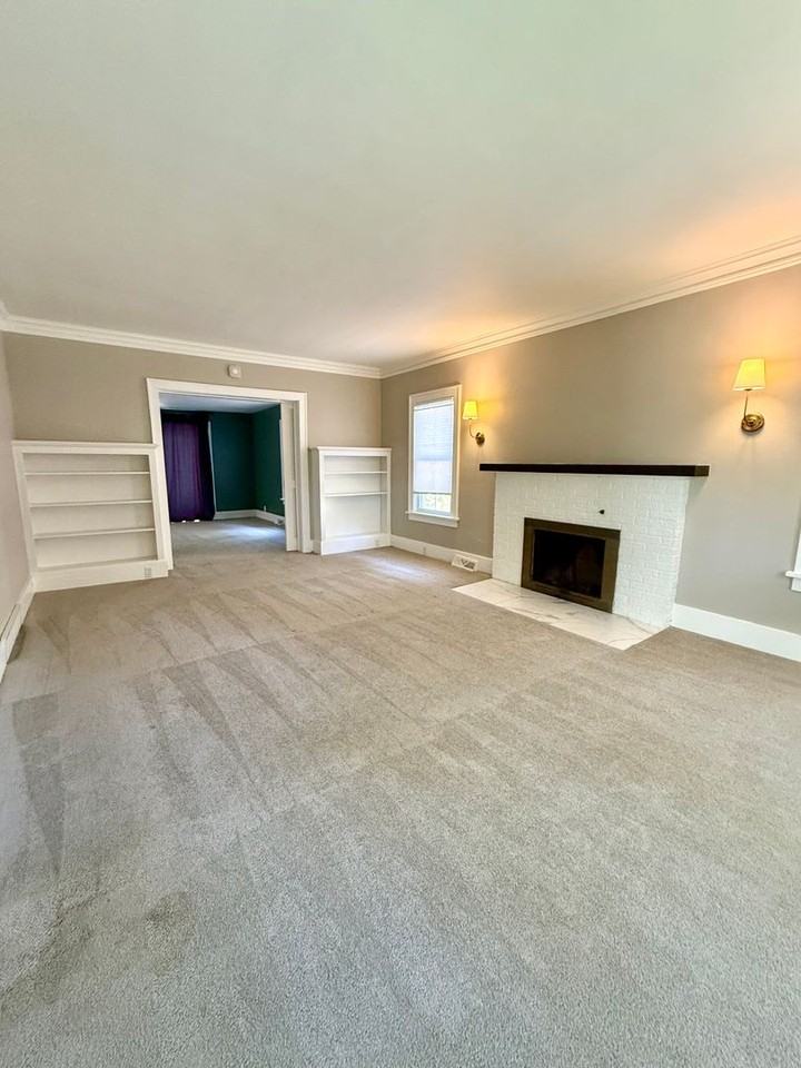 1002 Short Road - Photo 7 of 20