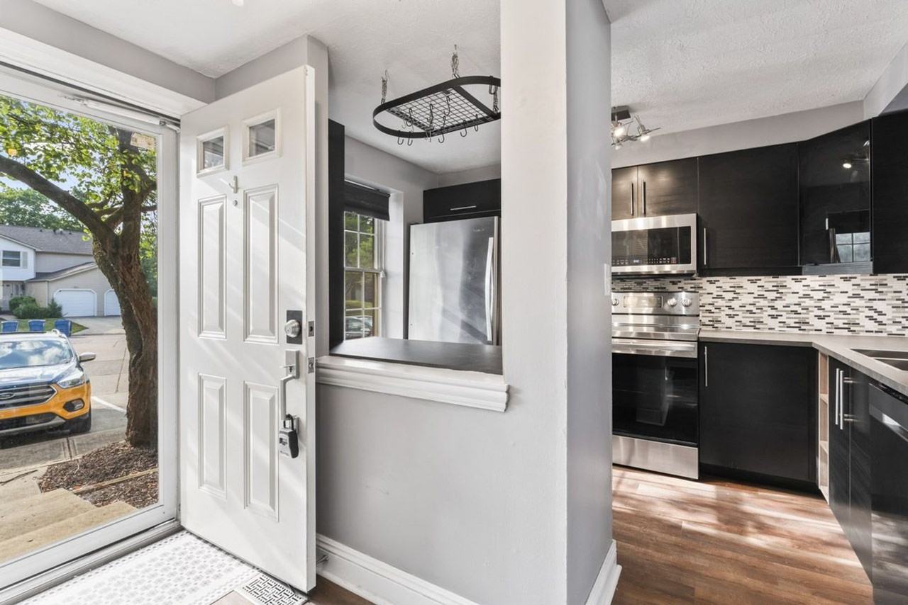 6146 E 96th Pl - Photo 4 of 30