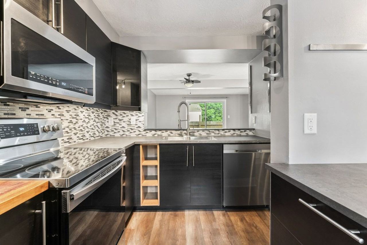 6146 E 96th Pl - Photo 5 of 30