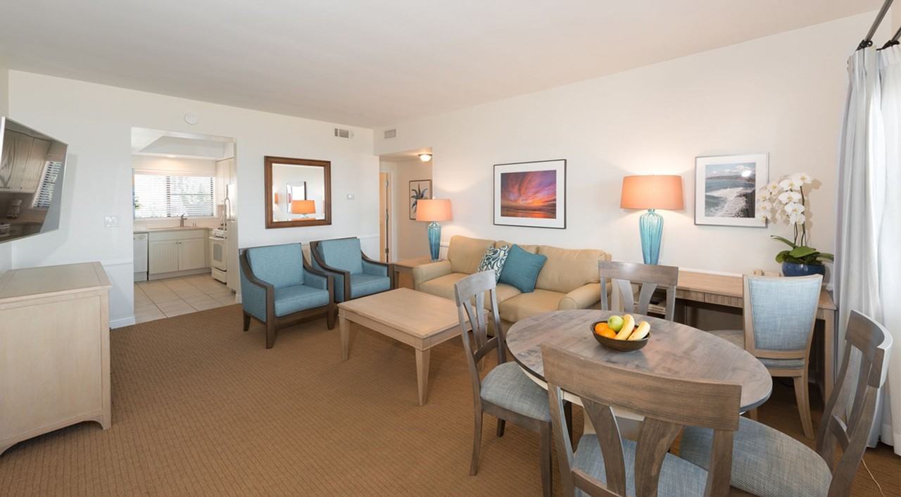 2000 Spindrift Dr - Photo 6 of 8