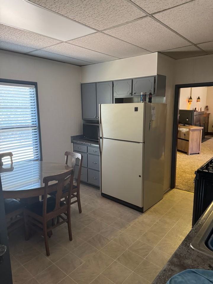 917 N Leroux St - Photo 2 of 9