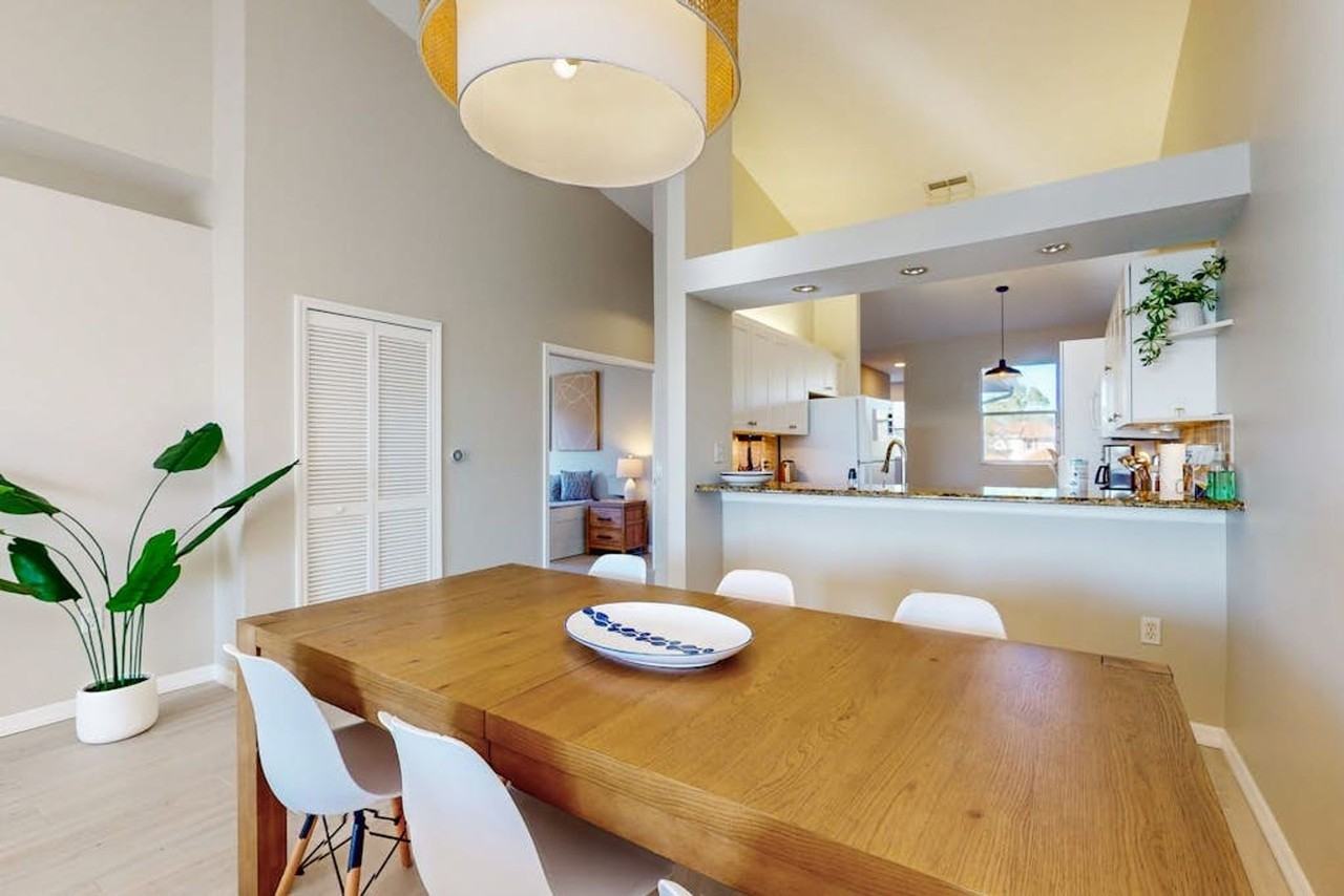 350 Robin Hood Cir - Photo 5 of 40