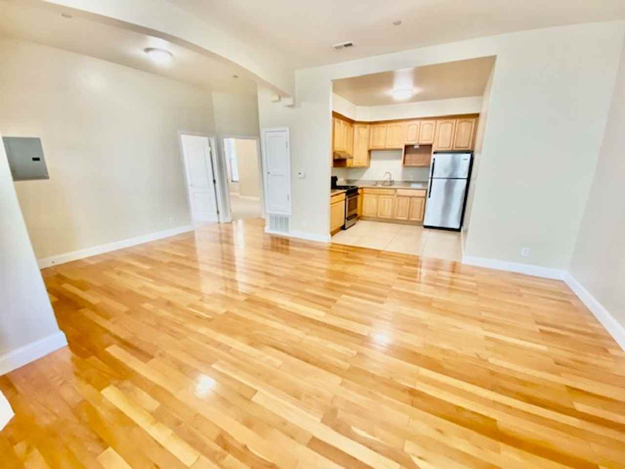 1013 Fair Oaks Ave. - Photo 6 of 46
