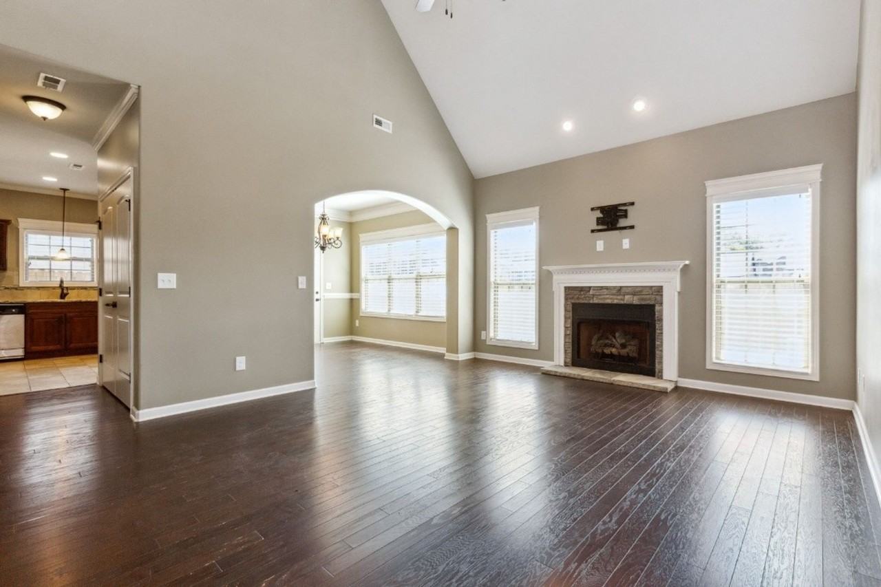 1275 Golden Eagle Way - Photo 5 of 39