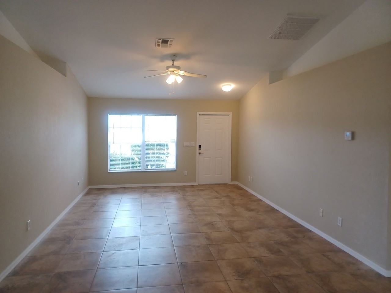 1519 Nelson Rd N - Photo 3 of 19