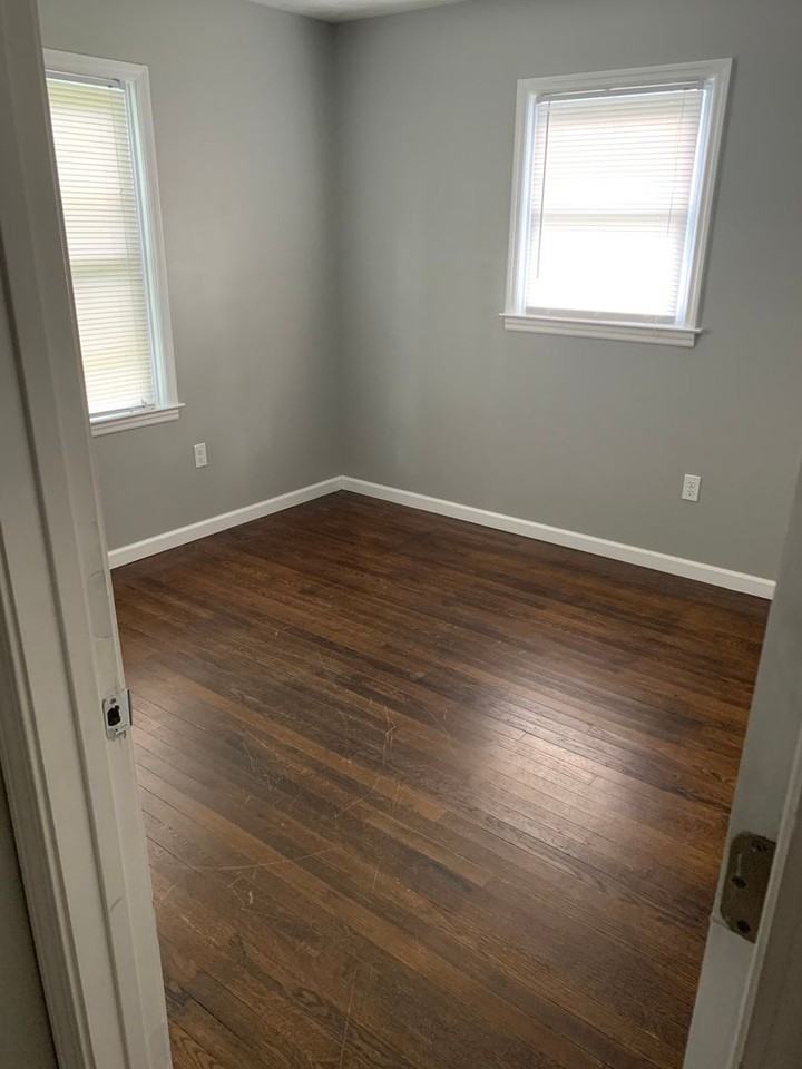 200 Gross St - Photo 3 of 8