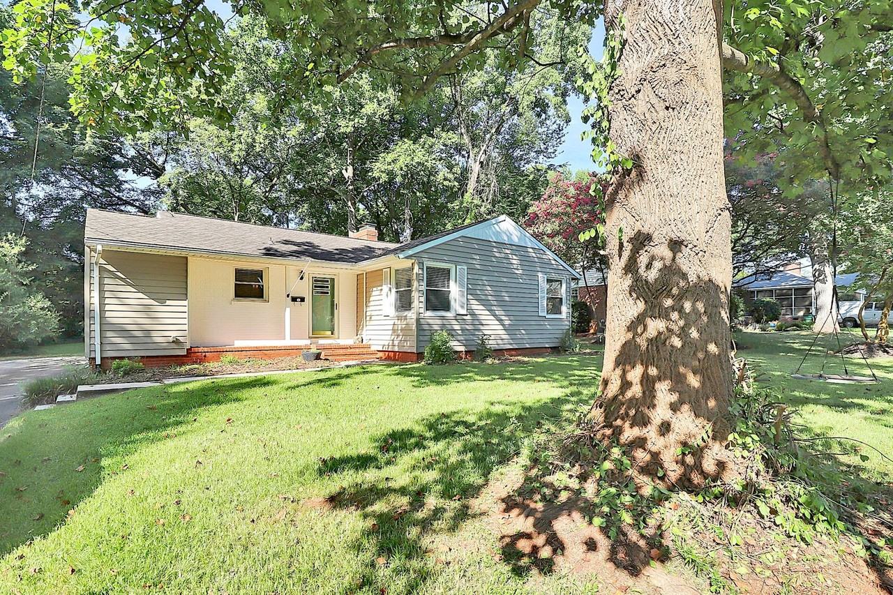 228 Seneca Place - Photo 3 of 34