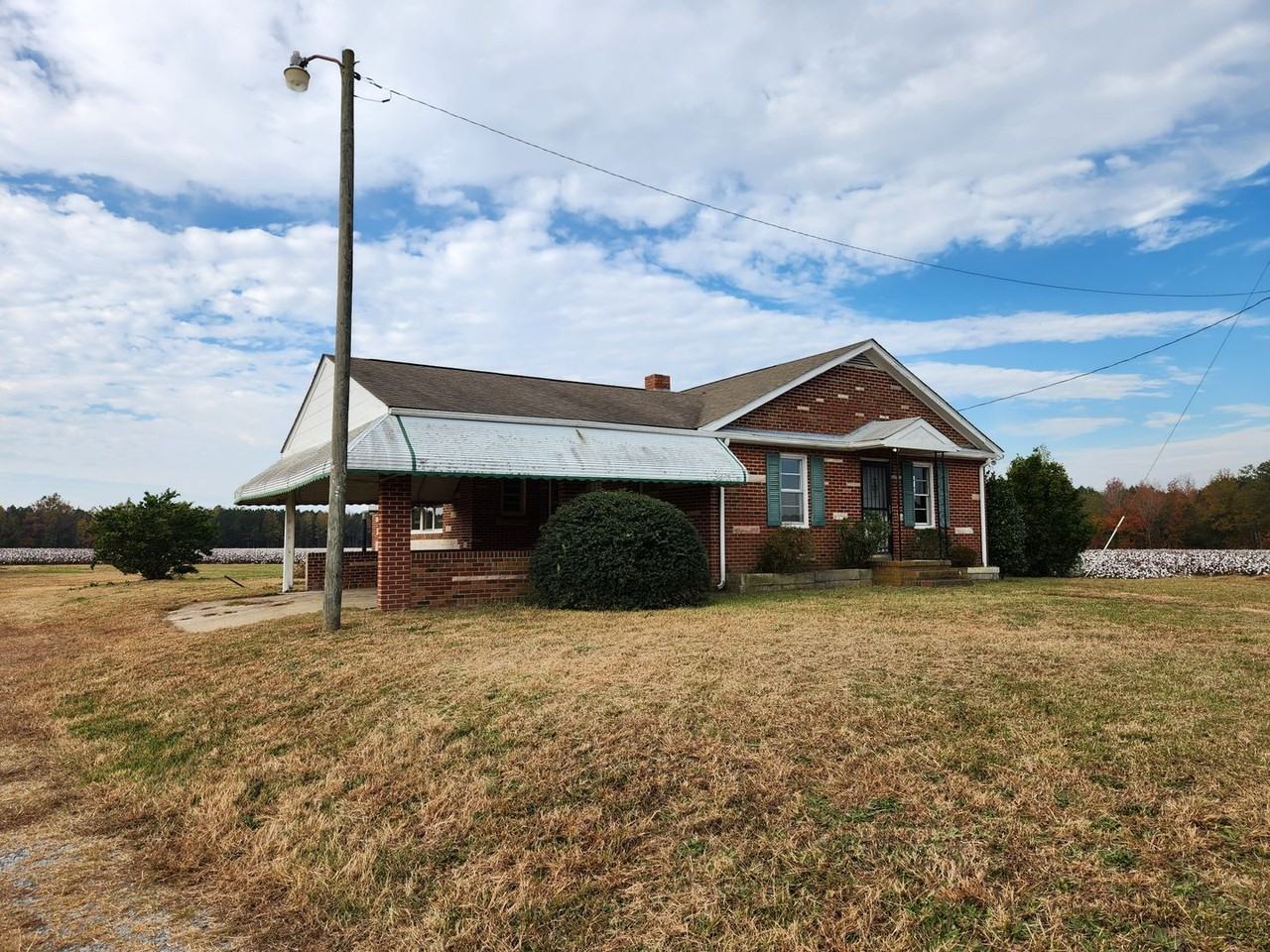 5625 Greenwood Rd - Photo 2 of 45