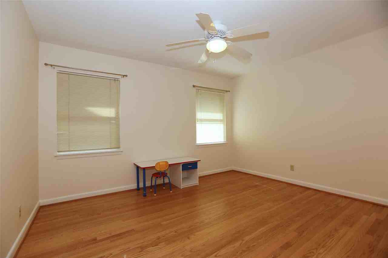 3535 Durhill St - Photo 5 of 24