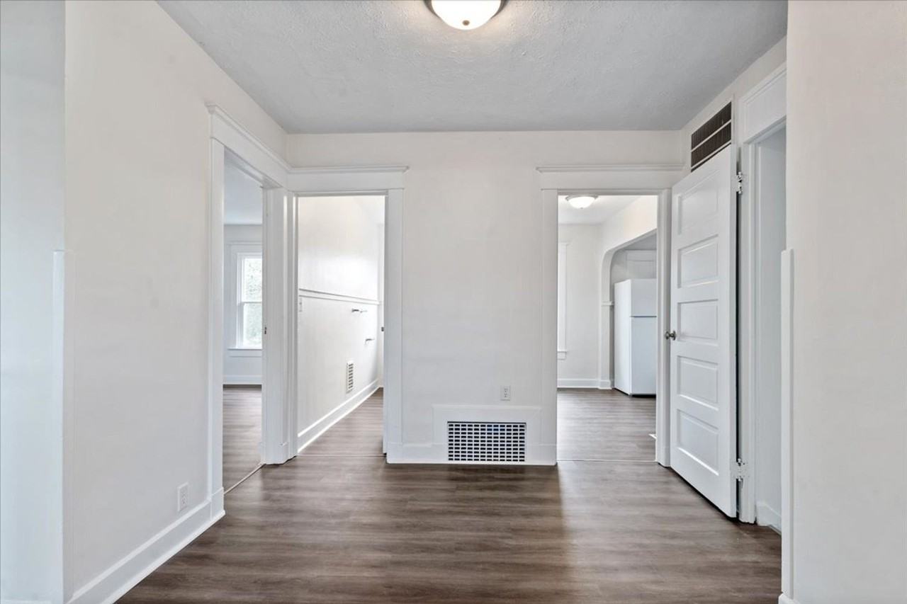 809 N Oakland Ave - Photo 2 of 16