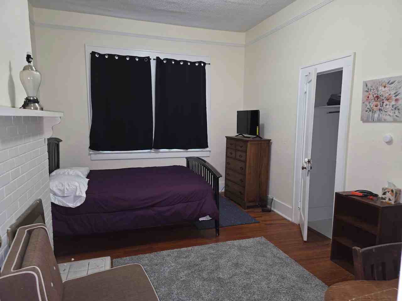 886 Ellis Ave - Photo 5 of 9