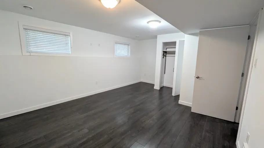 10808 35a Ave Nw - Photo 3 of 6