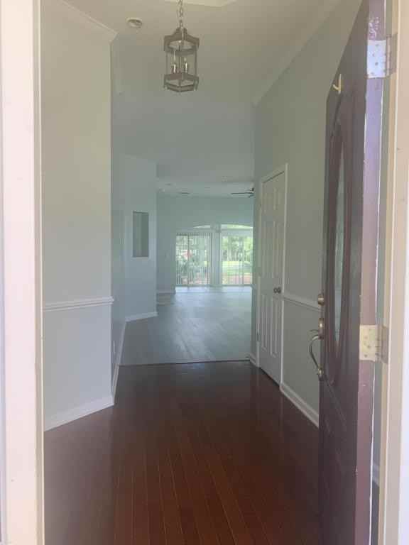 348 Vesta Dr - Photo 3 of 19