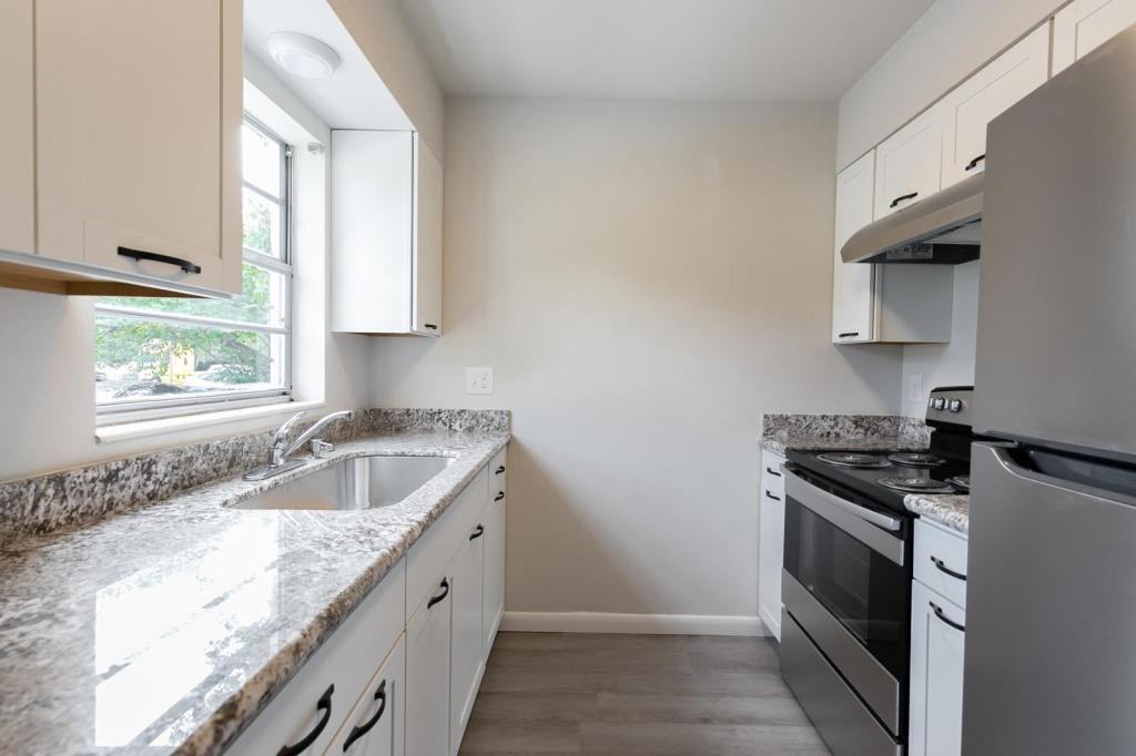 4251 Sw 21st Pl - Photo 2 of 21