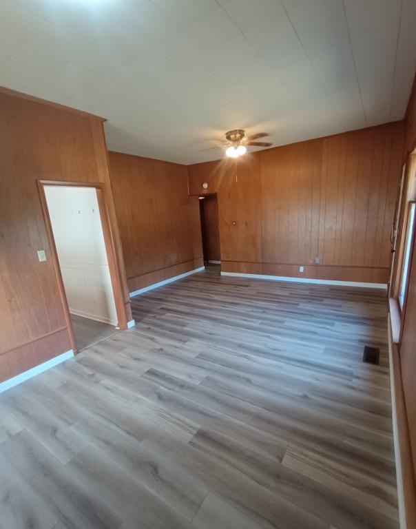 749 E Broadway St - Photo 3 of 11