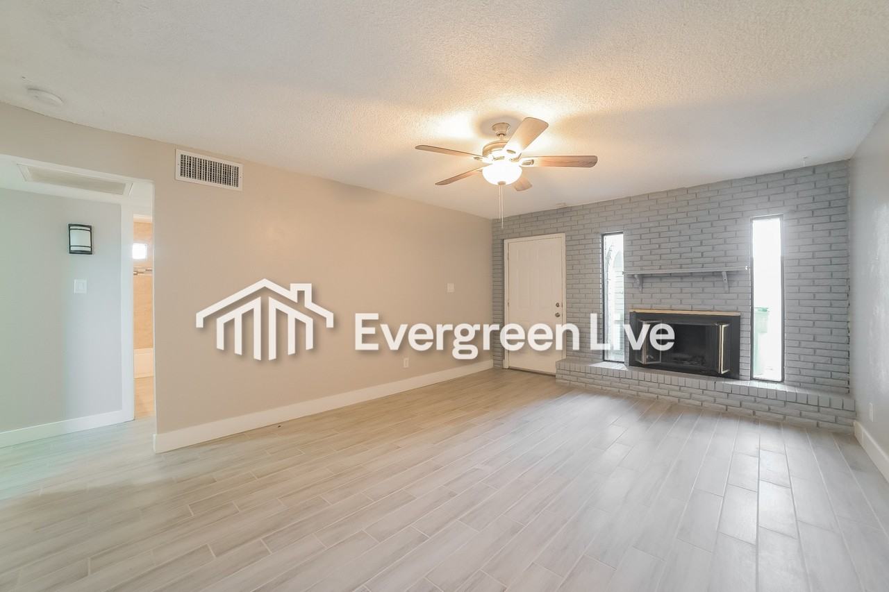 7737 W Weldon Ave - Photo 2 of 18