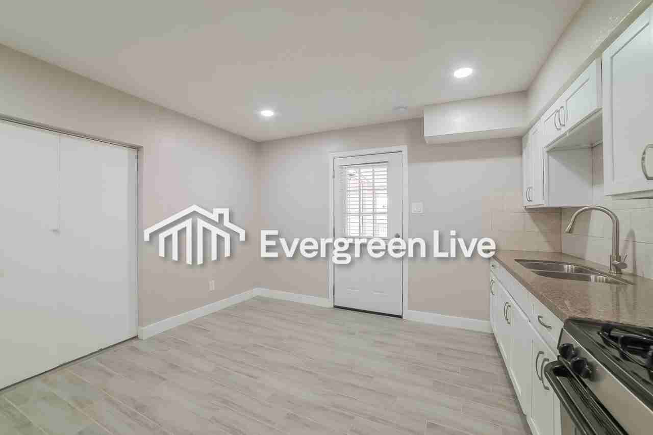7737 W Weldon Ave - Photo 6 of 18