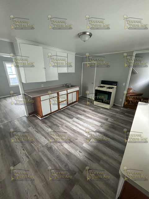 24 Peckham St - Photo 3 of 6