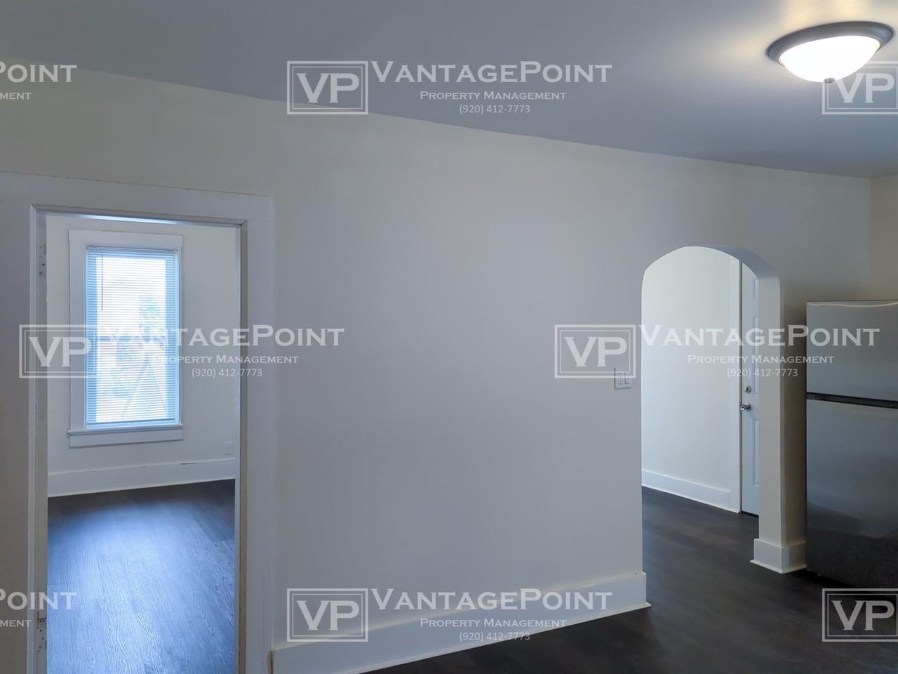 123 S Cecil St - Photo 3 of 10