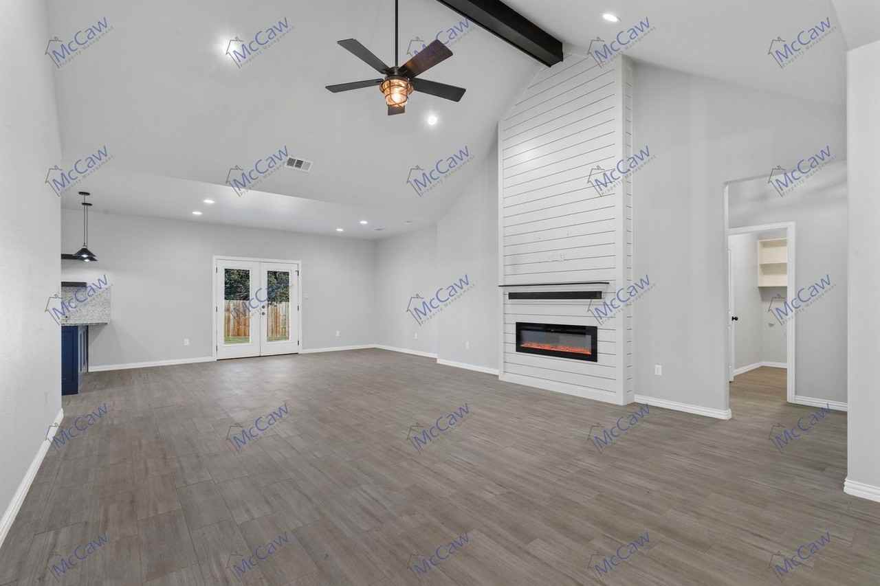 2524 Creek Dr - Photo 6 of 21