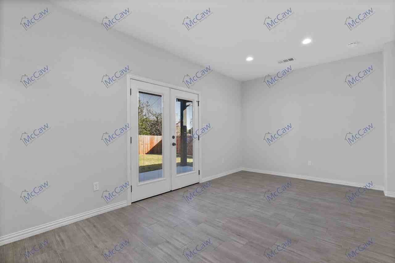 2524 Creek Dr - Photo 7 of 21