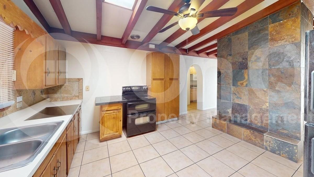 5111 E Peach St - Photo 5 of 21