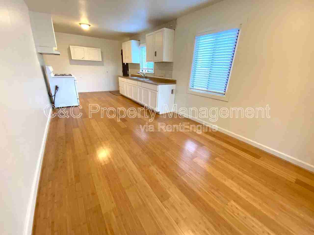 429 Reindollar Ave #A - Photo 4 of 20
