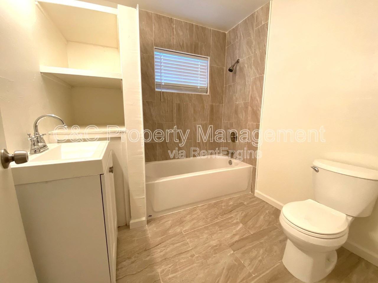 429 Reindollar Ave #A - Photo 6 of 20