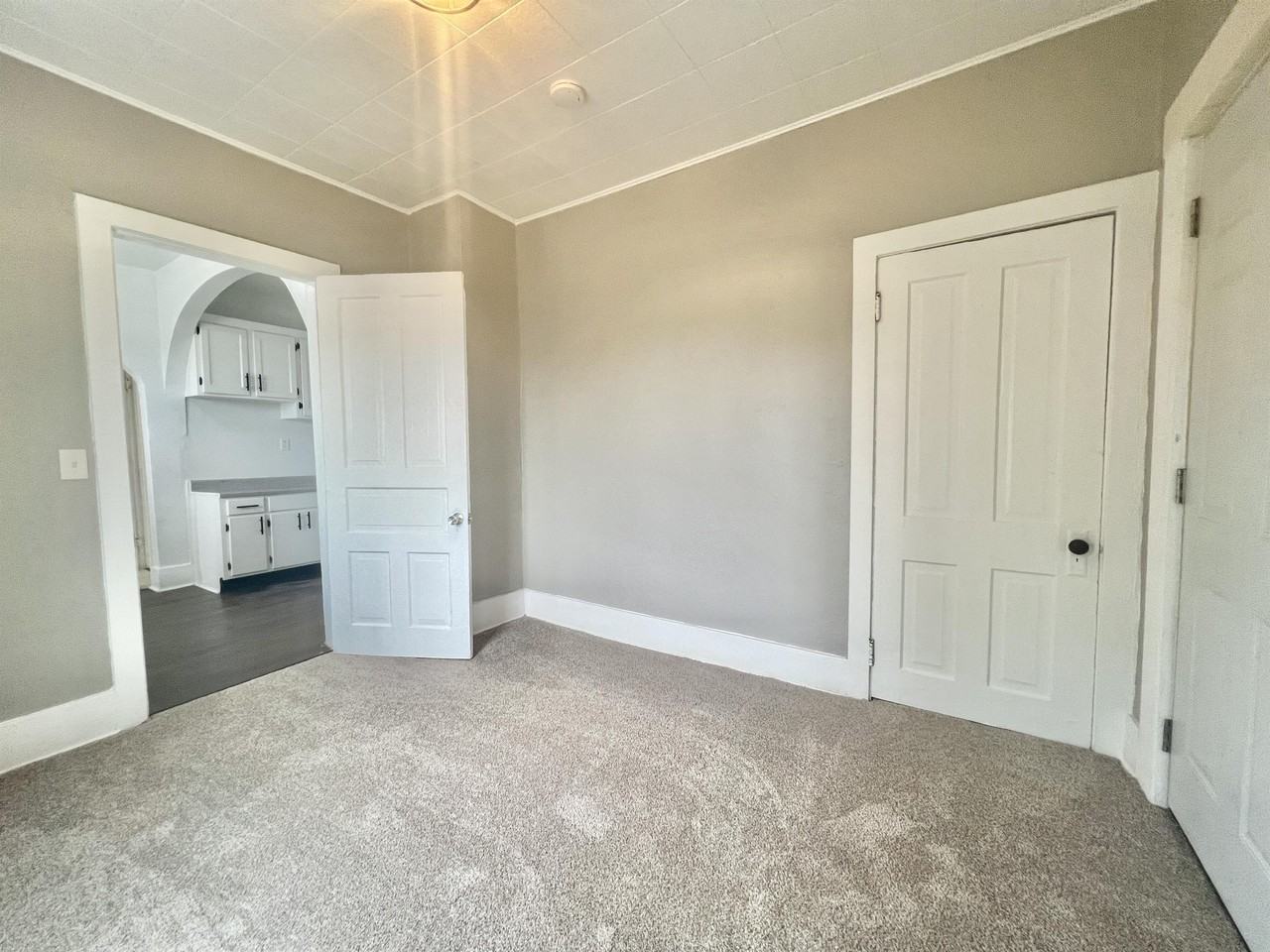 306 N Academy St #3 - Photo 5 of 10