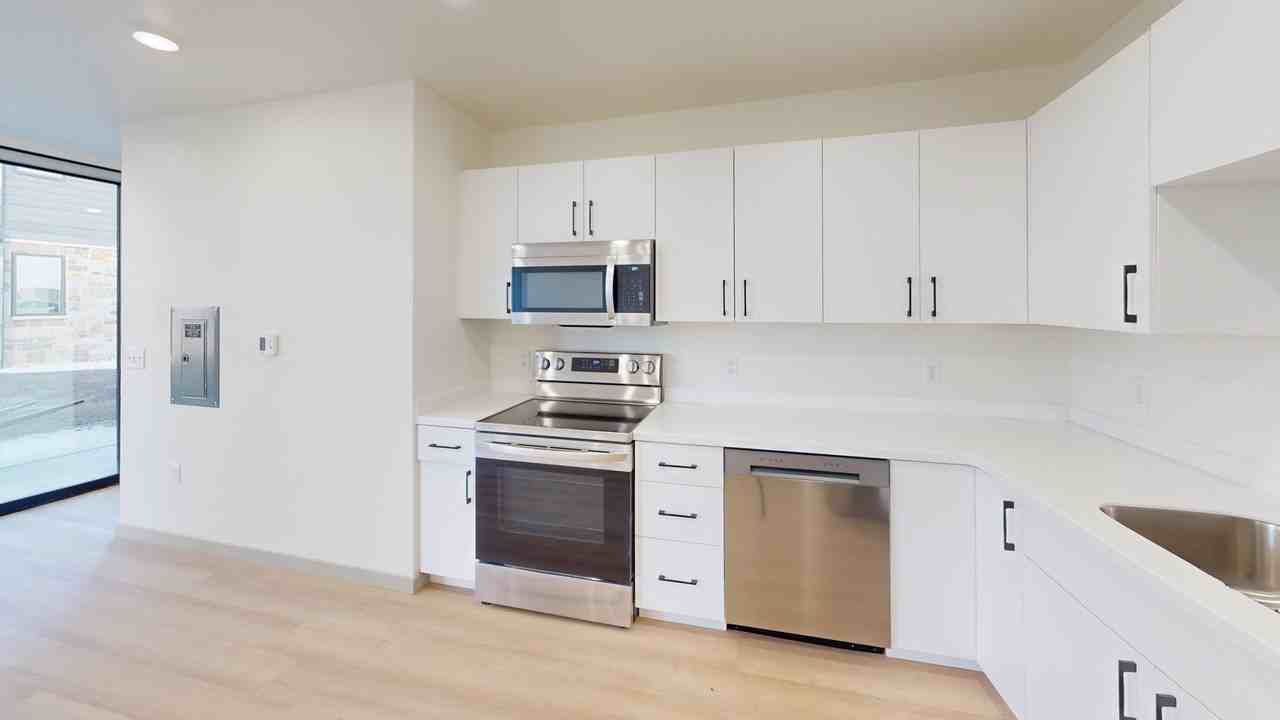 Bluestem Reserve Apartments - Photo 5 of 50