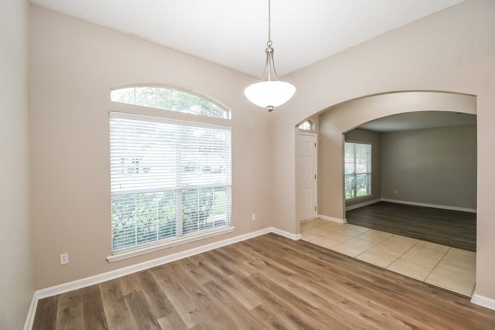 9135 Prosperity Lake Dr - Photo 5 of 16