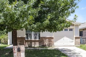 featured image of 1303 Macaw Ct