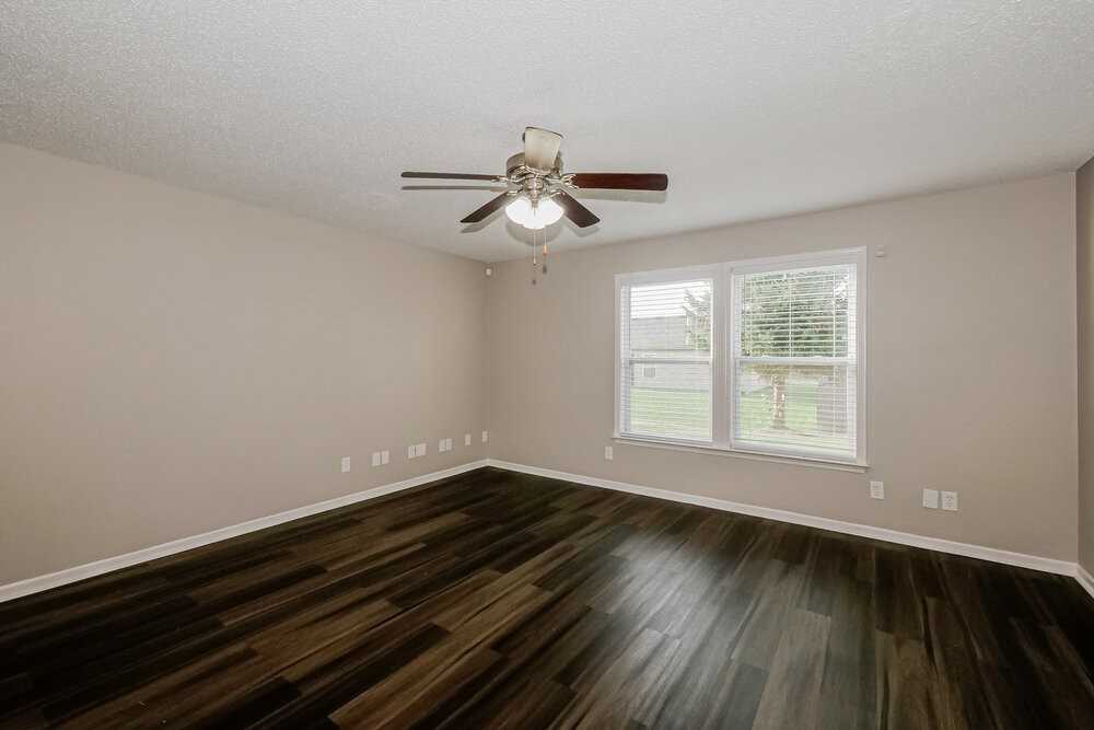 9676 W Constellation Dr - Photo 6 of 17