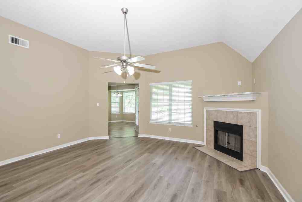 7218 Durango Dr - Photo 4 of 16