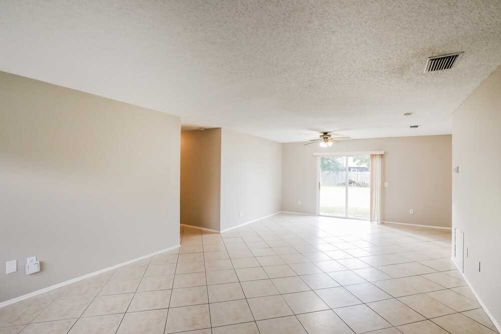 2913 Se Ironton Ave - Photo 3 of 16