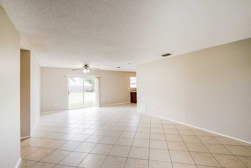 2913 Se Ironton Ave - Photo 4 of 16