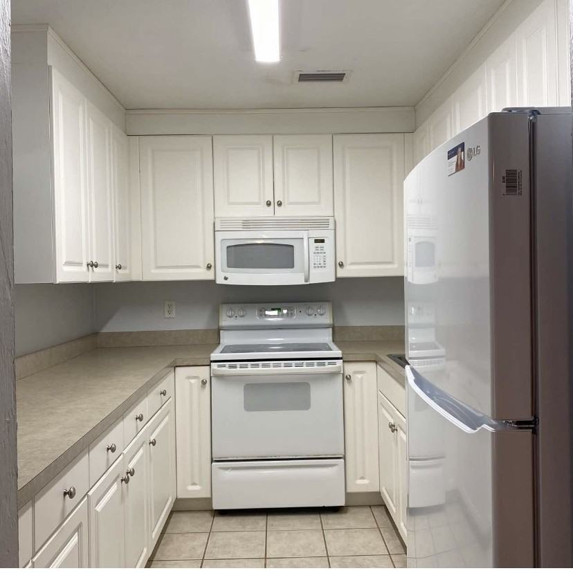 501 Southwest 75th Street #1 - Photo 4 of 17