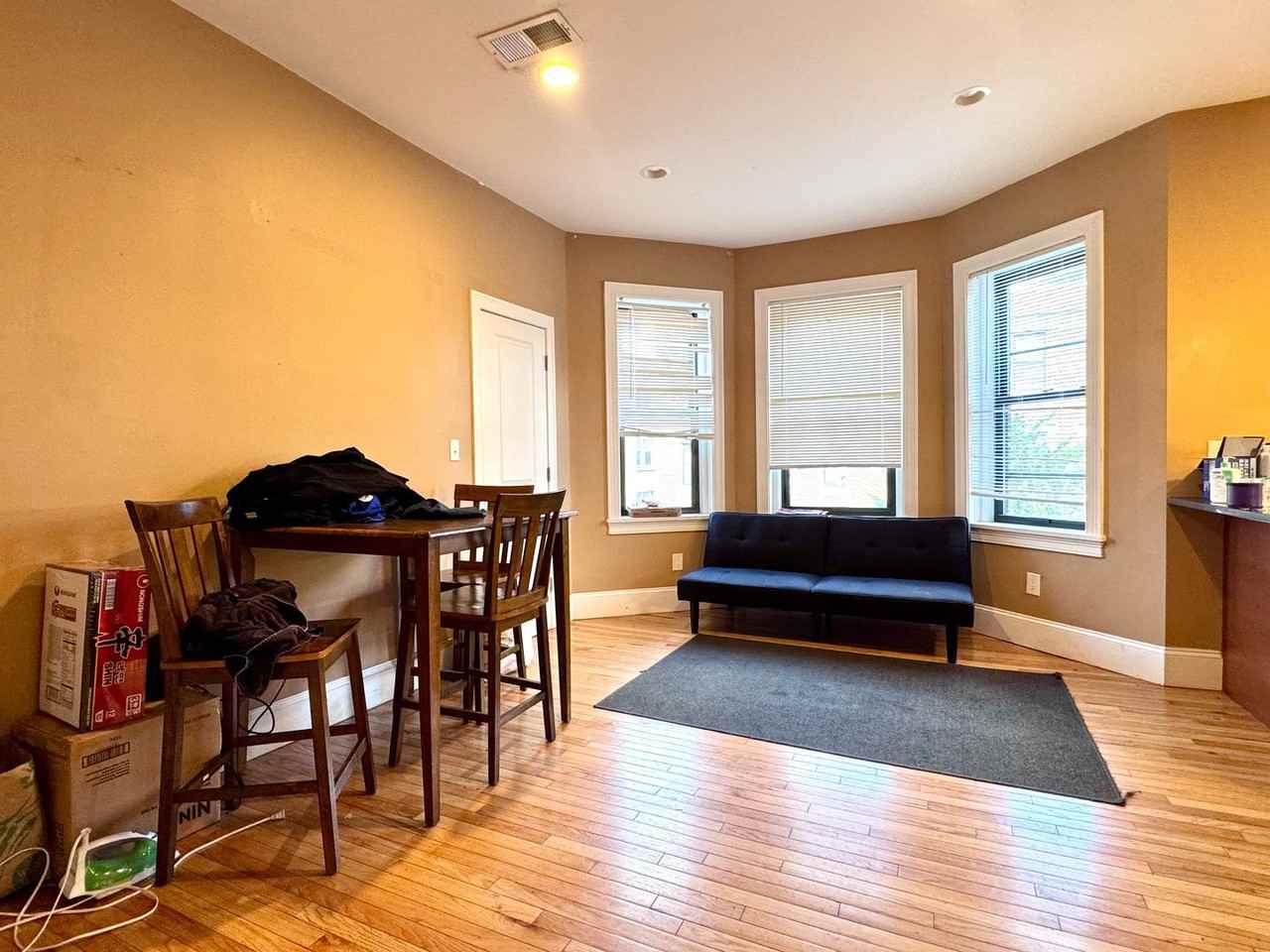 28 Lothian Rd - Photo 2 of 10