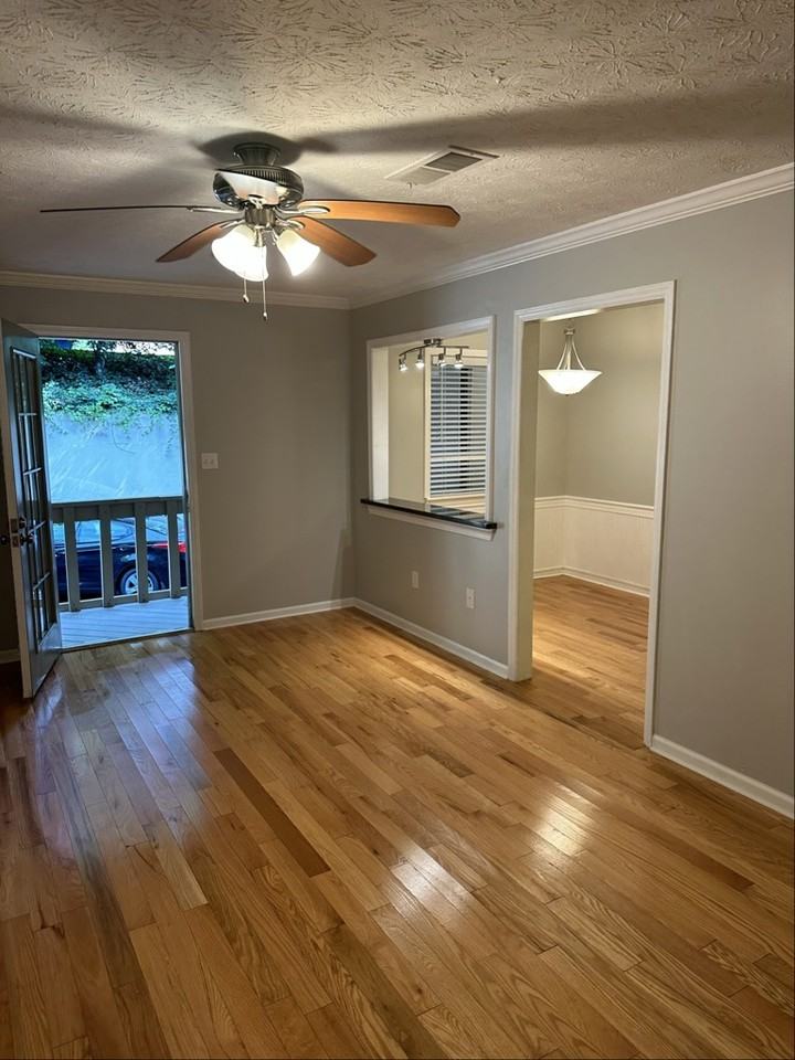 174 Talmadge St #5 - Photo 3 of 9