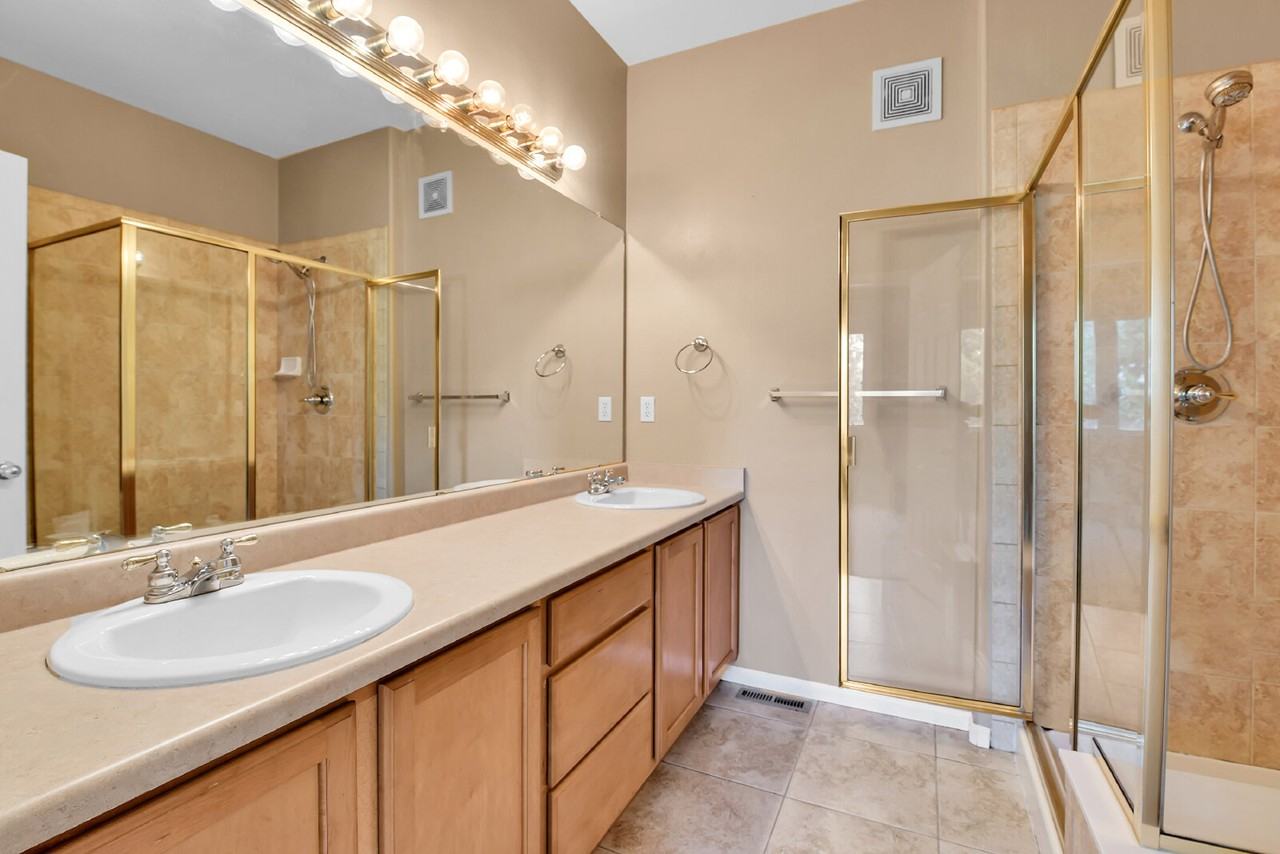 2943 West Riverwalk Circle - Photo 7 of 49