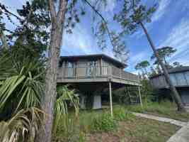 featured image of 2932 Marion Way